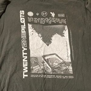 Twenty one pilots shirt